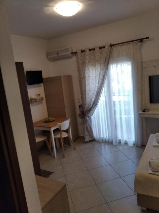 Appartamento Inanthi Potos Esterno foto